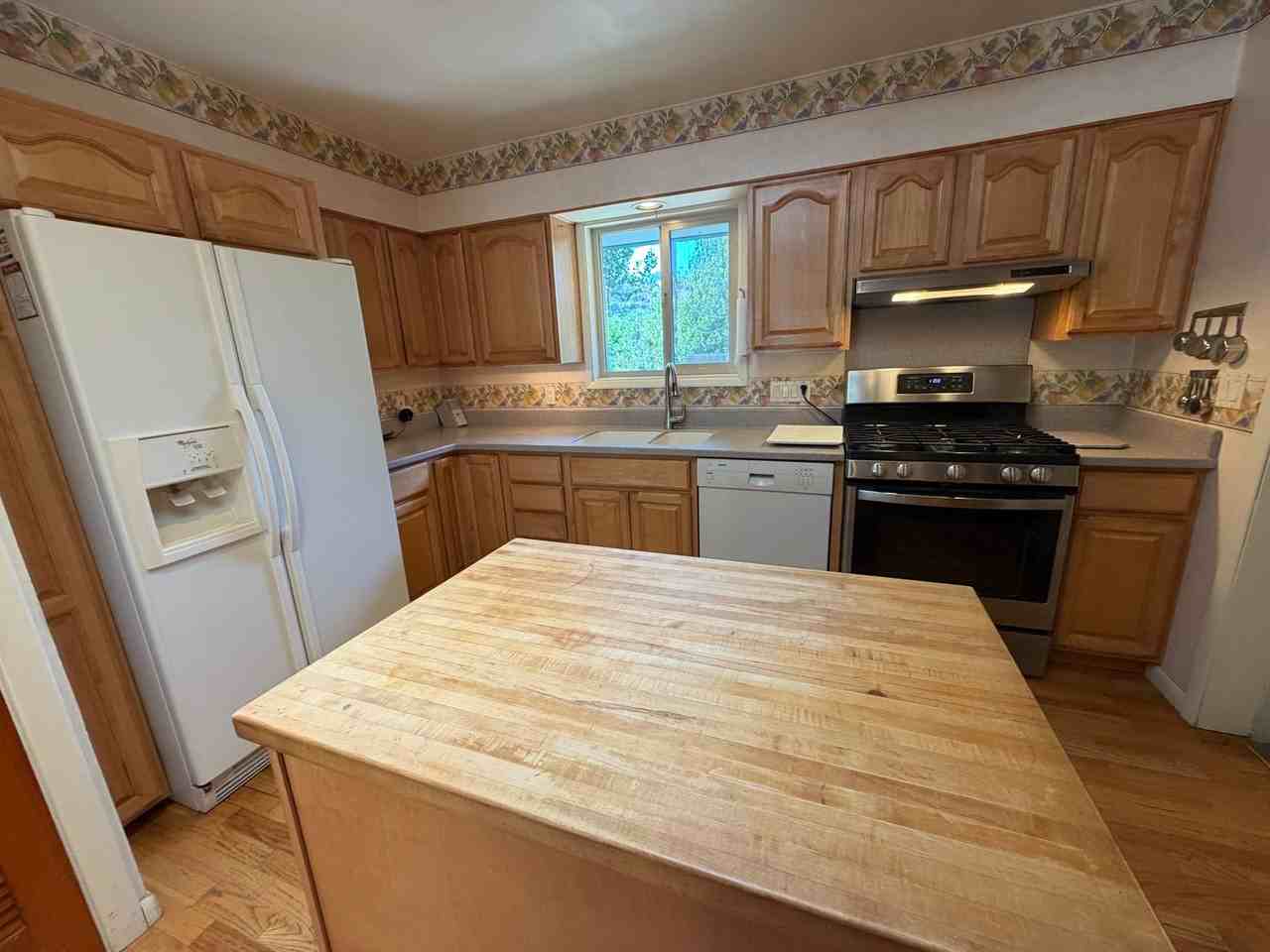 2708 Delwood Ave - Photo 7 of 37