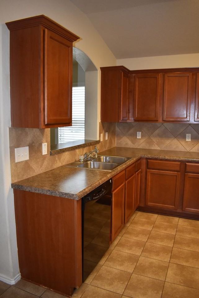 4600 Honeystreet Bridge Ln - Photo 6 of 26