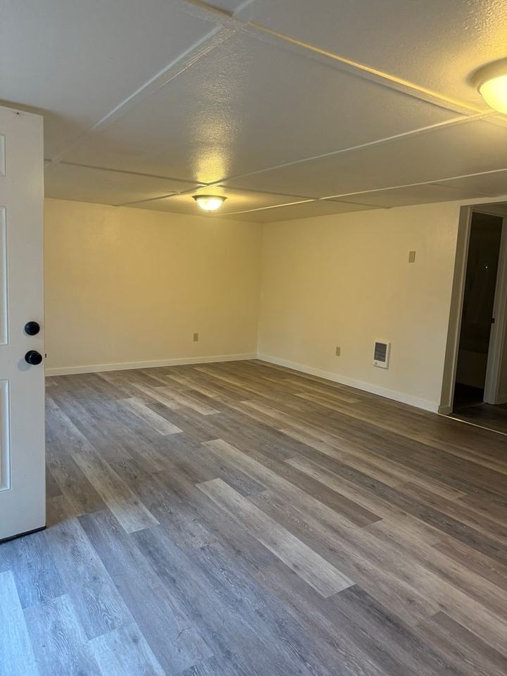 15144 Sitkum Ln - Photo 2 of 23