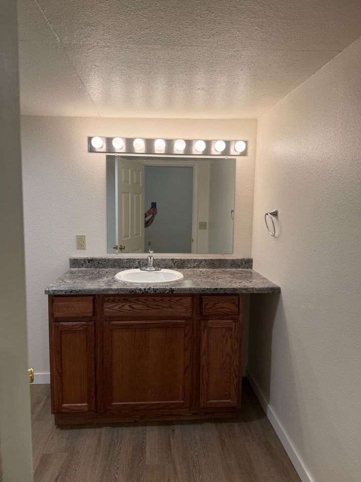 15144 Sitkum Ln - Photo 4 of 23