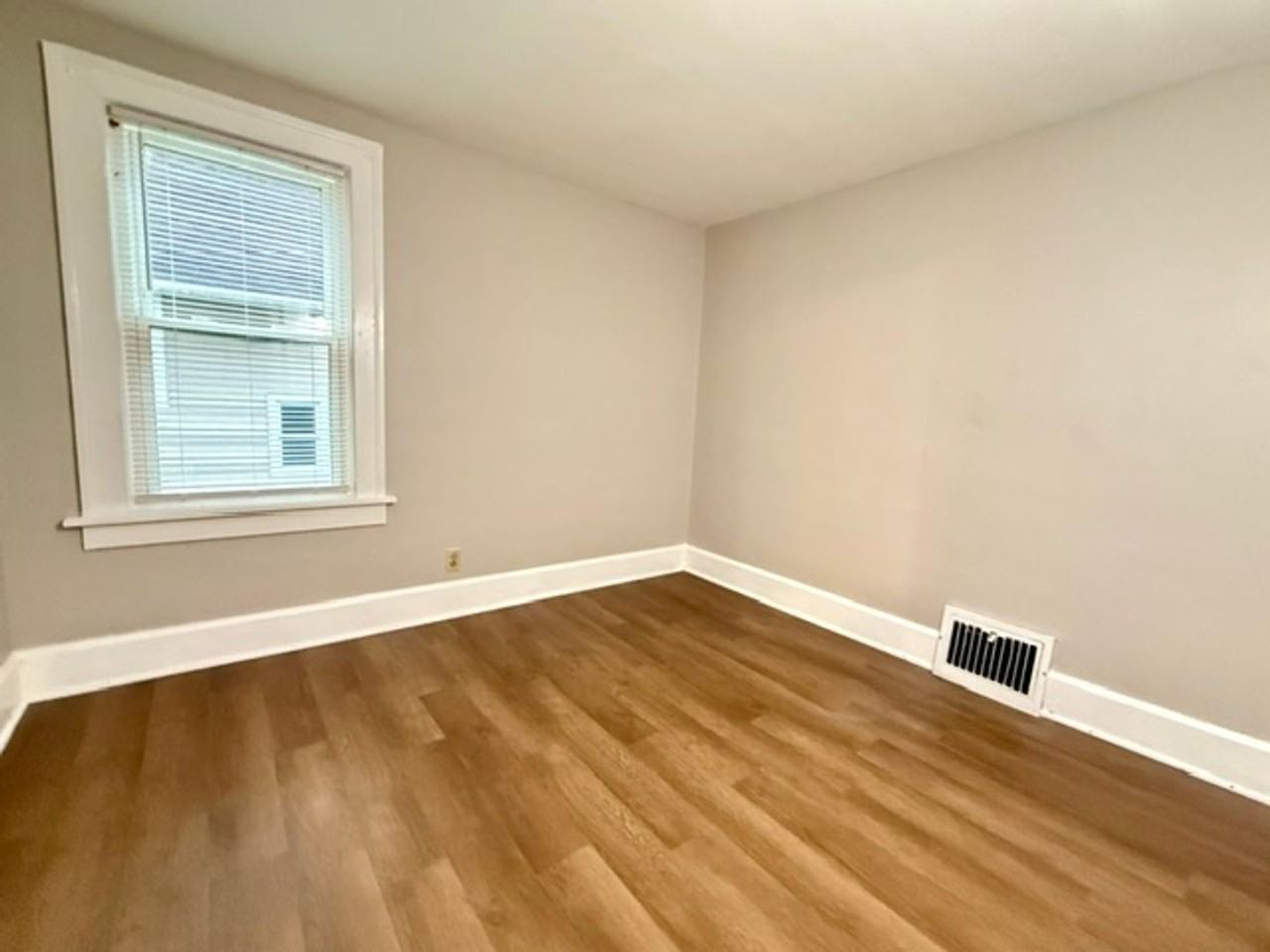 723 Wick Ave - Photo 6 of 9