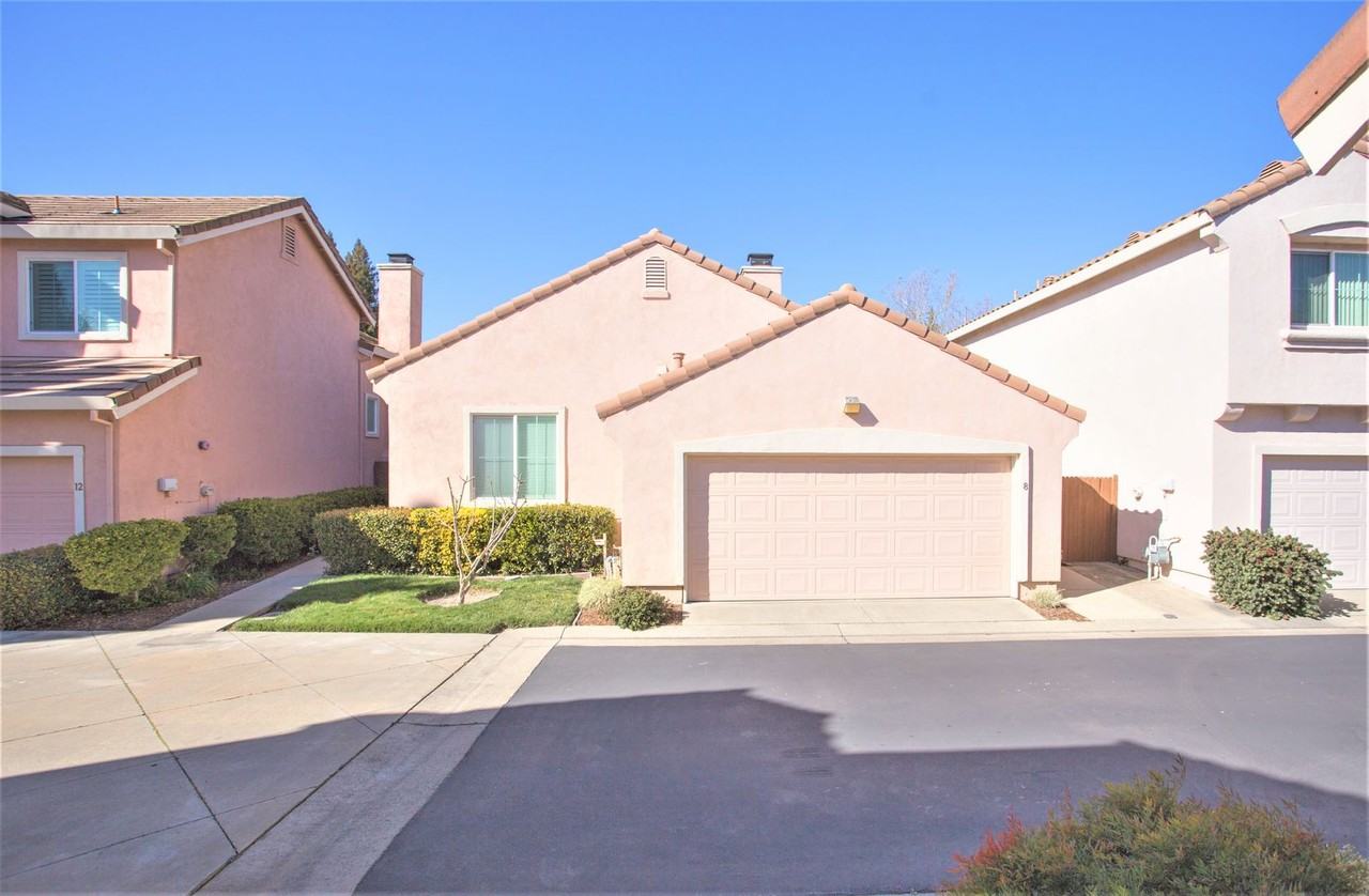 8 Constantine Ct - Photo 5 of 25
