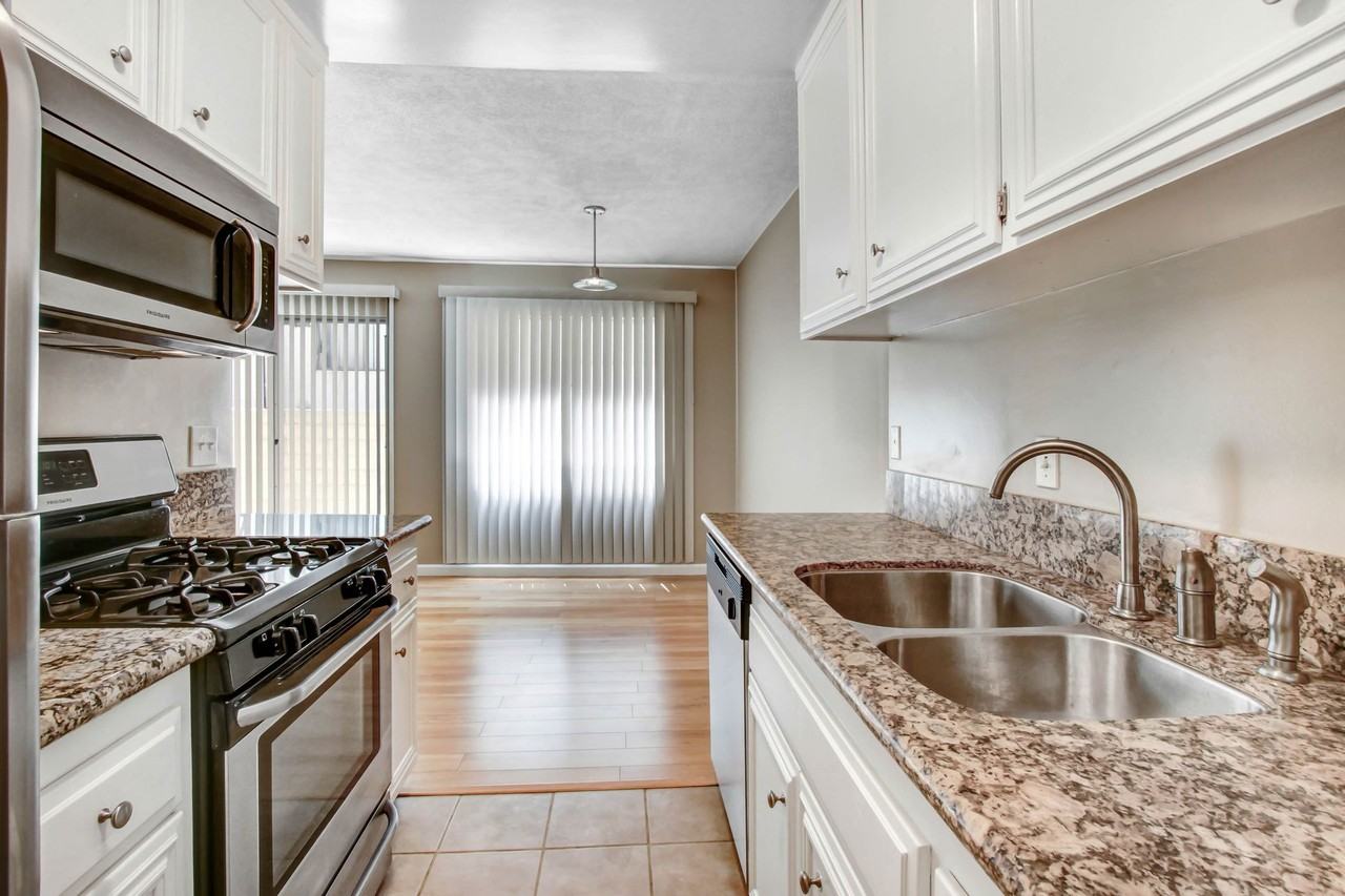 1234 Wellesley Ave in West LA - Photo 2 of 3