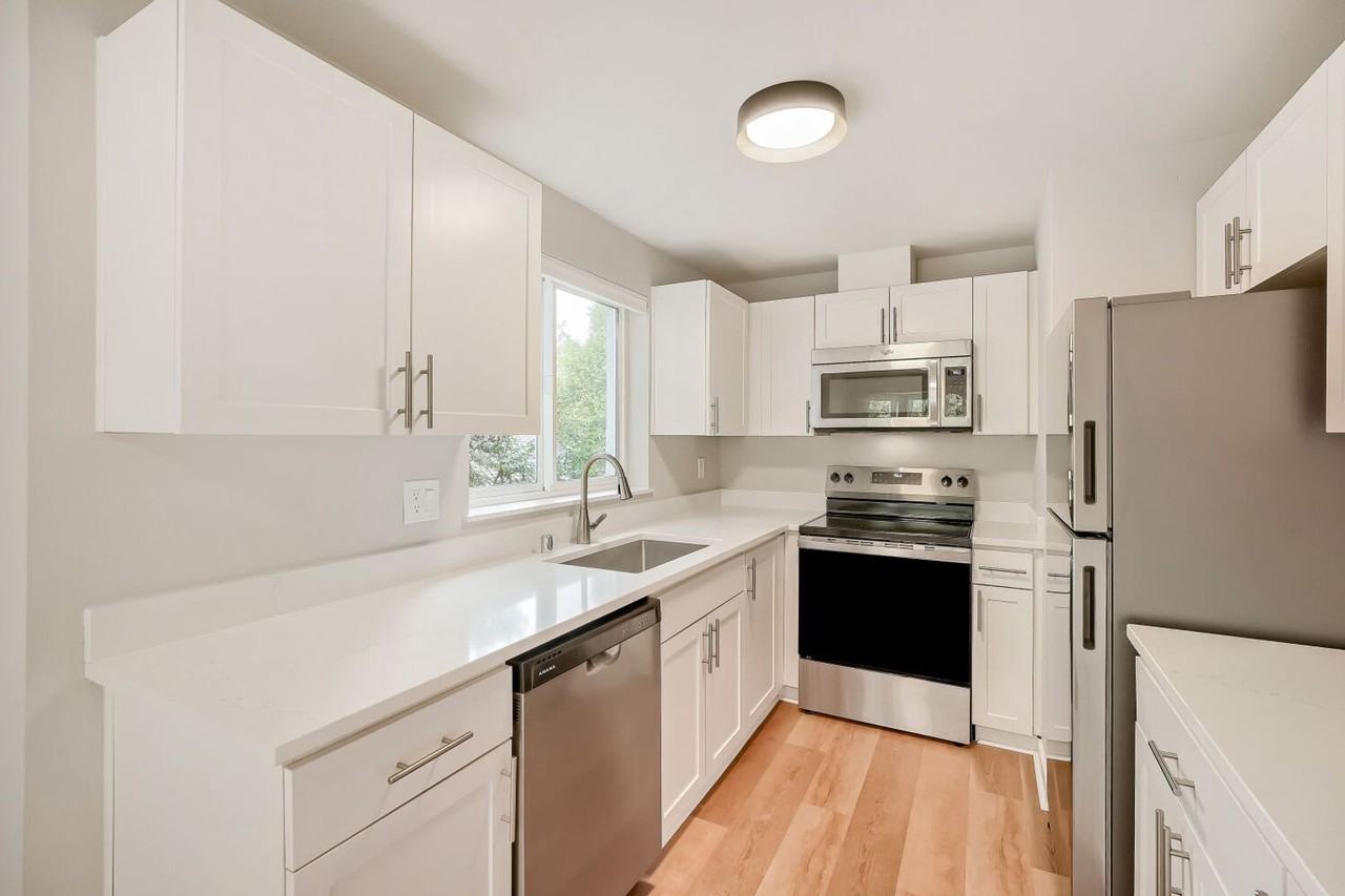 Martine Apartments - Photo 5 of 26