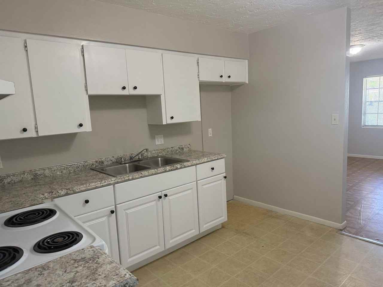 5005 19th St W - Photo 6 of 19