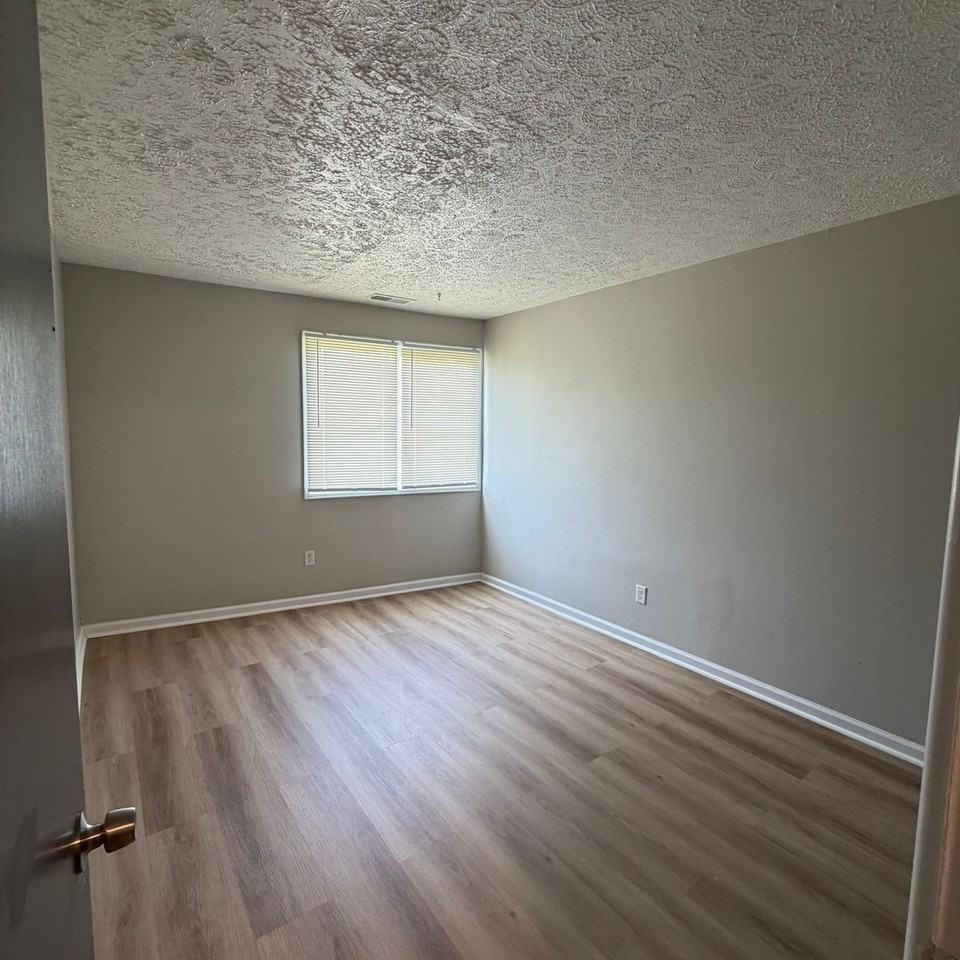 9031 El Dorado Dr - Photo 4 of 18