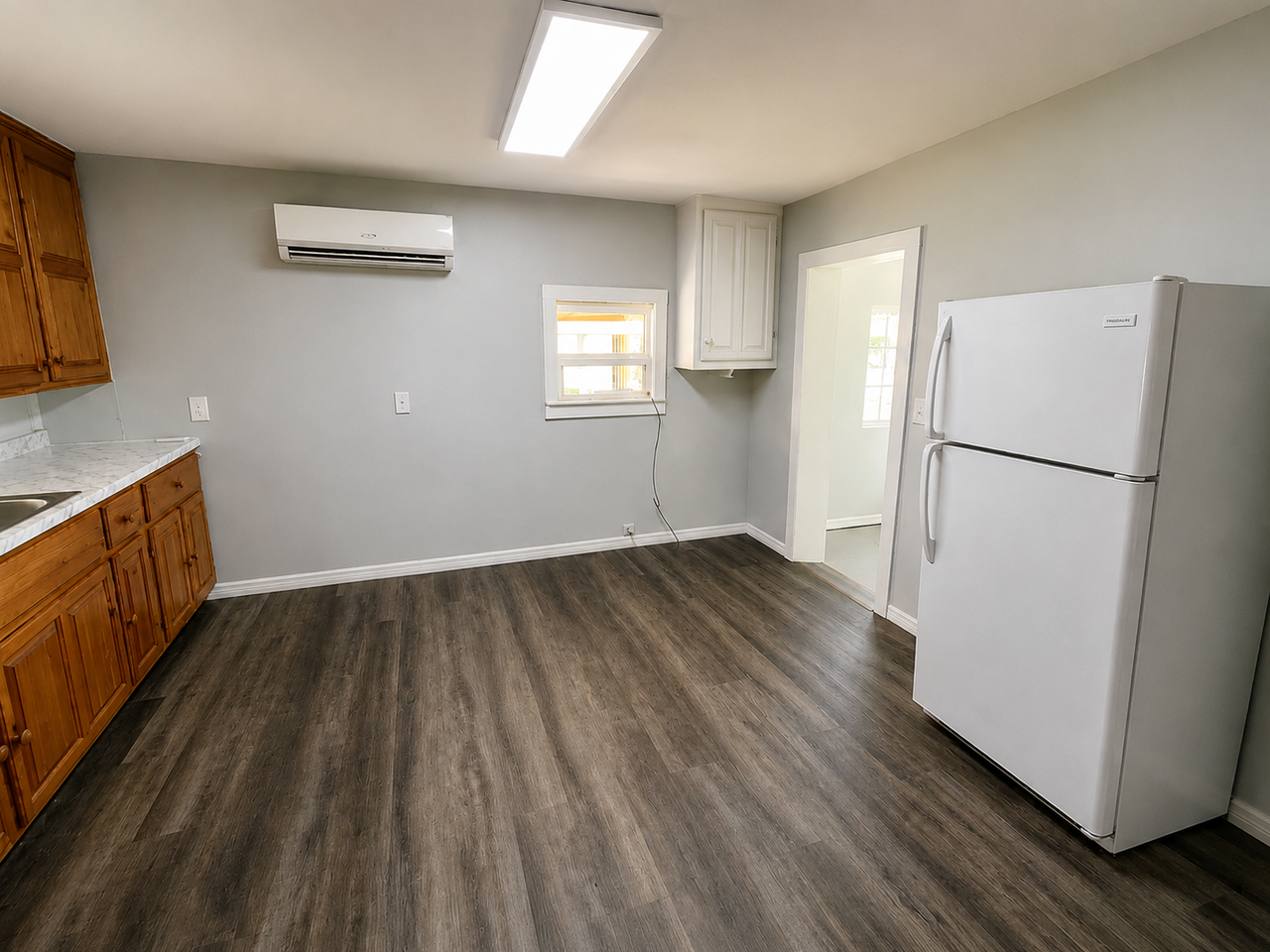 5225 11th St - Photo 6 of 11