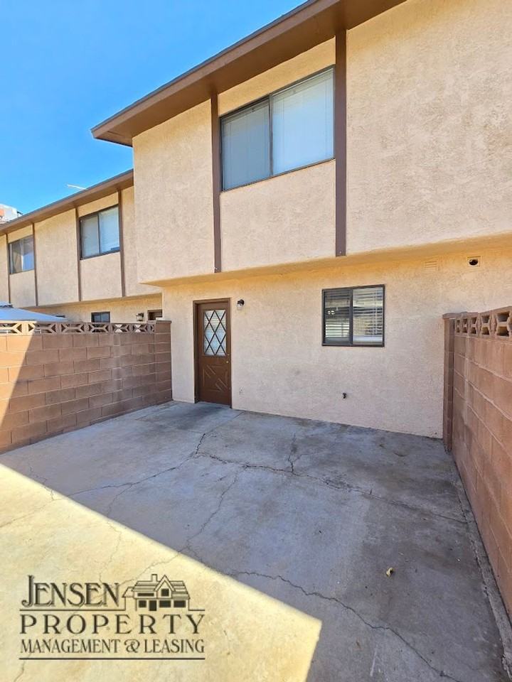 988 N 1725 W #49 - Photo 6 of 24