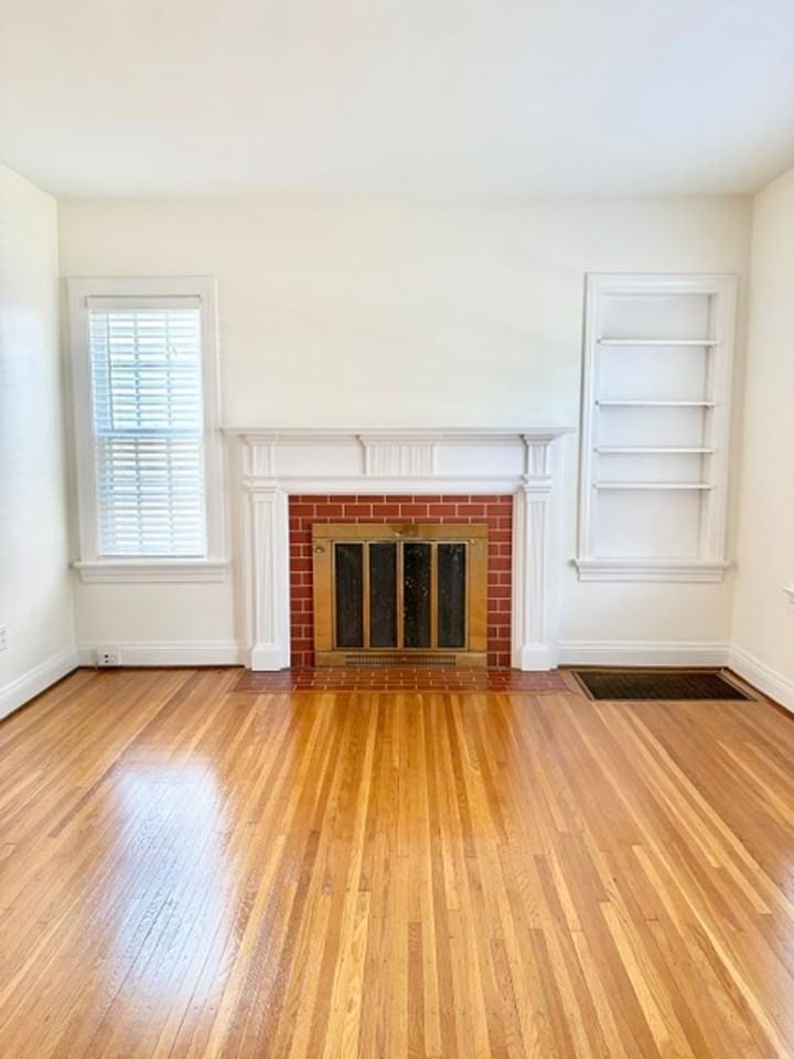 2414 Brighton Dr - Photo 5 of 35