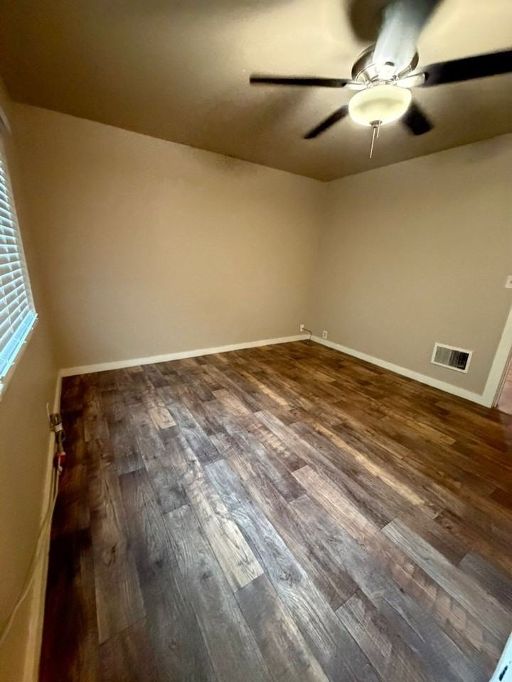 616 19th St - Photo 6 of 12
