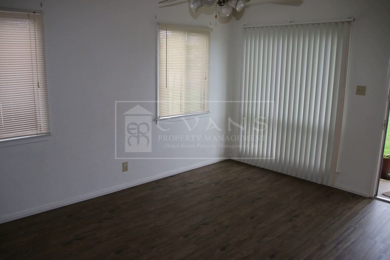 2925 E Westcott Ave - Photo 3 of 8