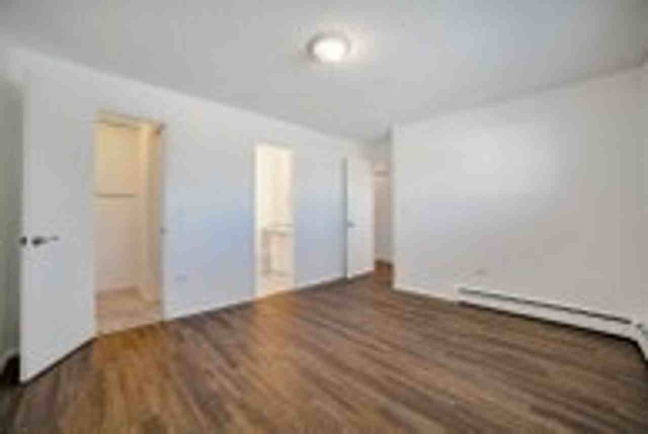 4593 S Lowell Blvd - Photo 5 of 10