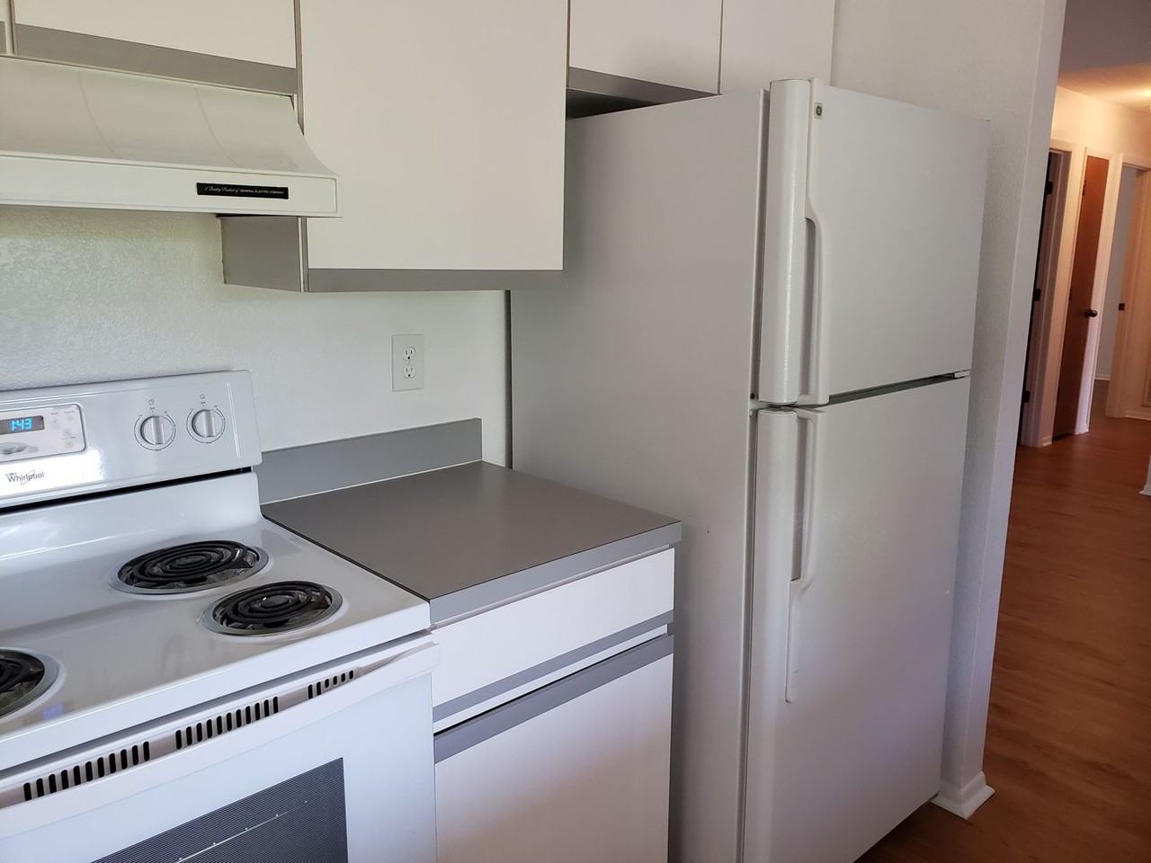 325 Lenoir St Nw - Photo 3 of 9