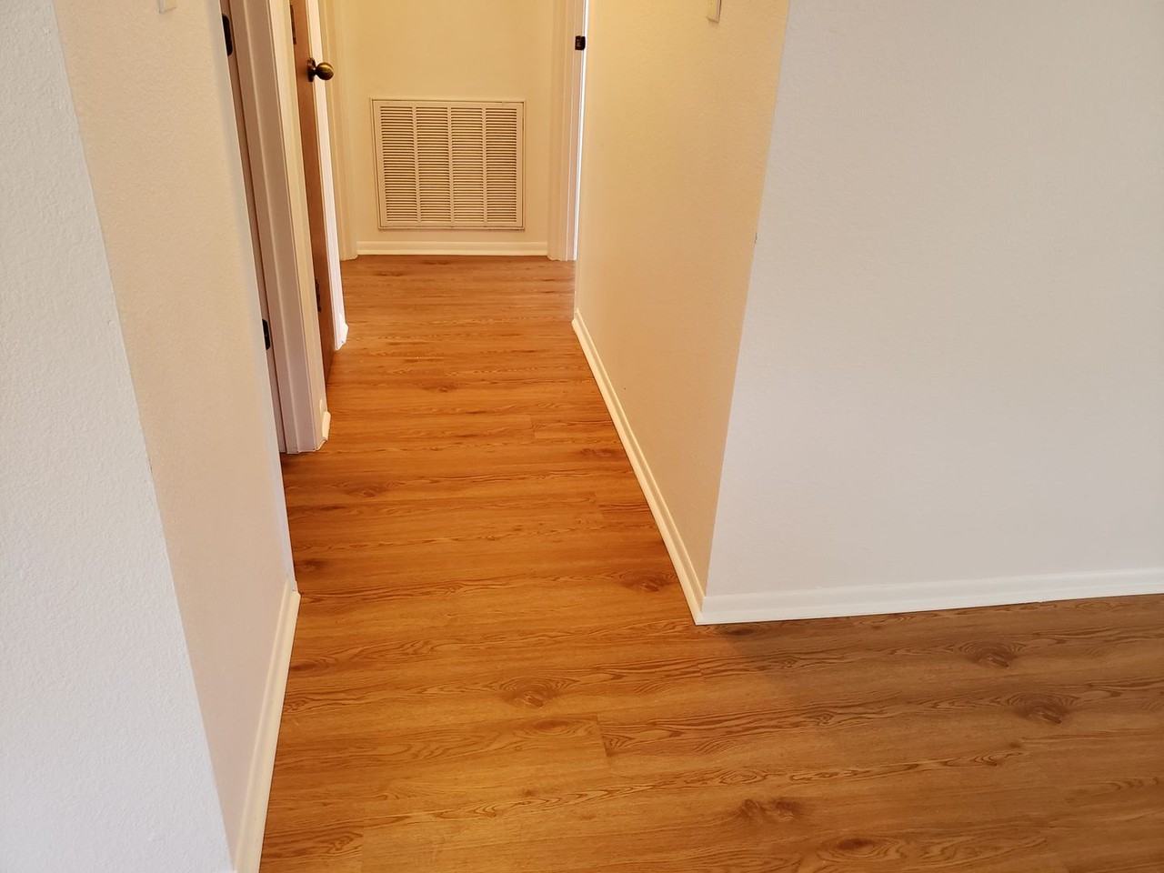 325 Lenoir St Nw - Photo 7 of 9