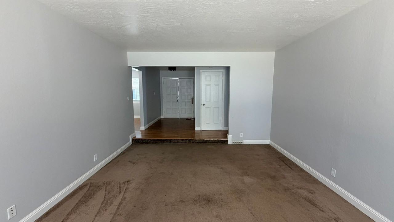 5308 Lightwood Dr - Photo 5 of 24