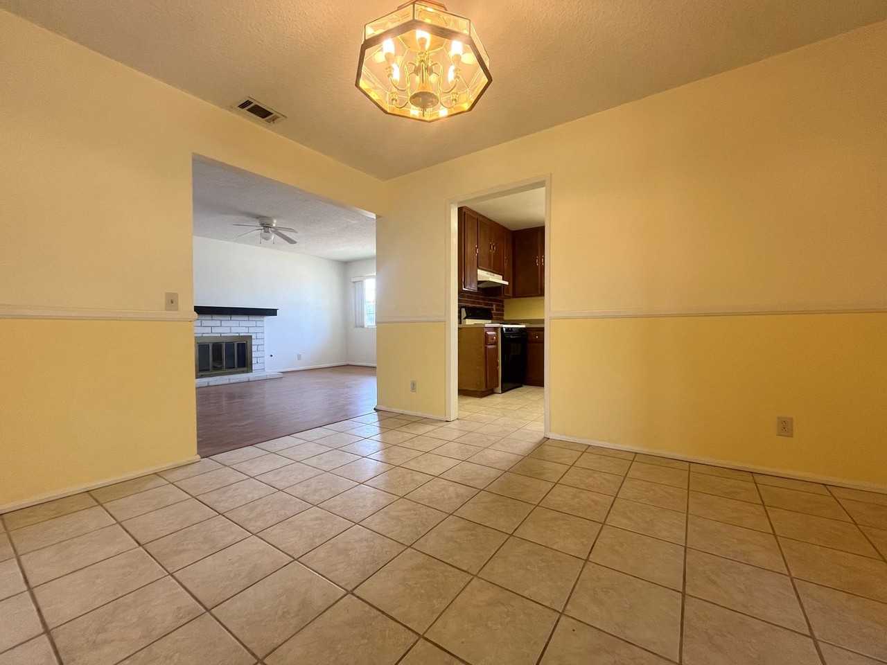 1602 James Ct - Photo 6 of 18