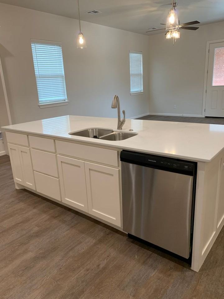 4522 Enclave Cir - Photo 4 of 29