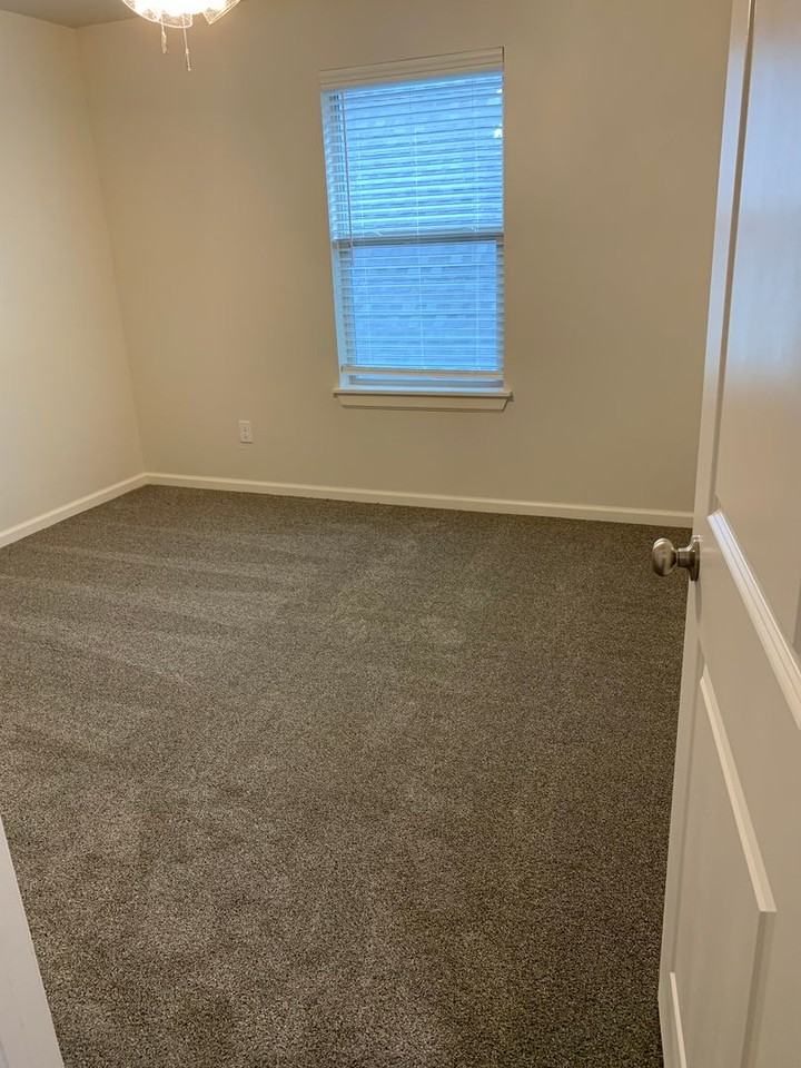 4522 Enclave Cir - Photo 6 of 29