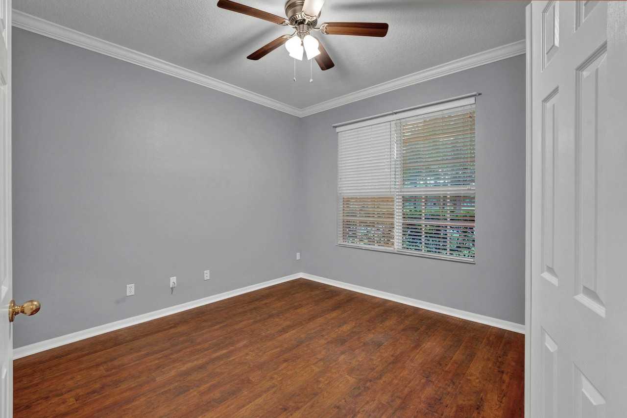 10029 Silk Grass Dr - Photo 6 of 23
