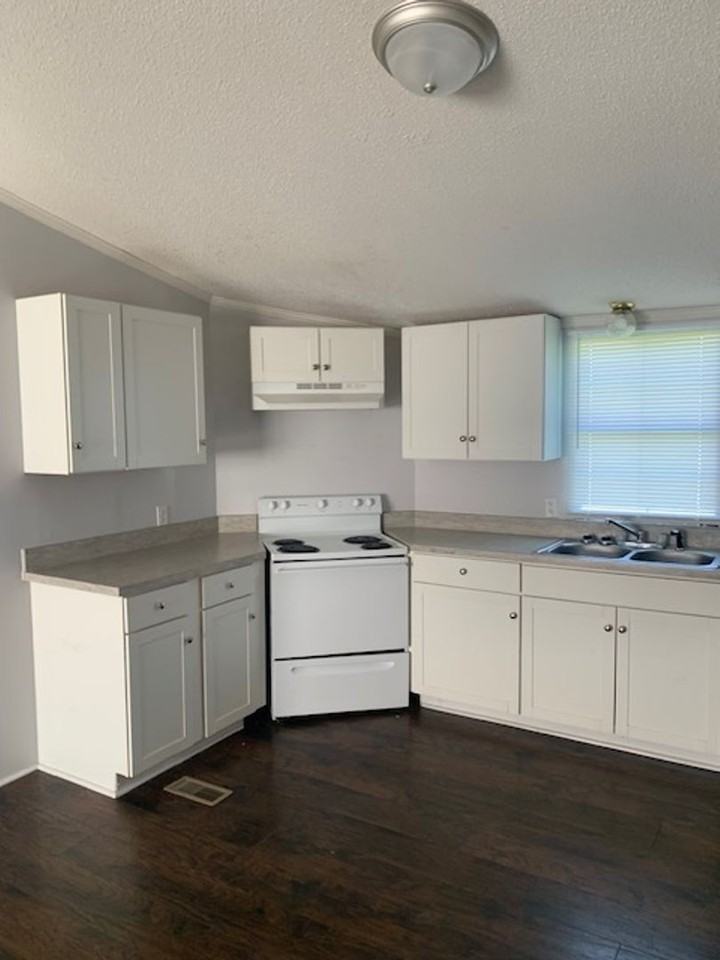 259 Casual Dr - Photo 7 of 16