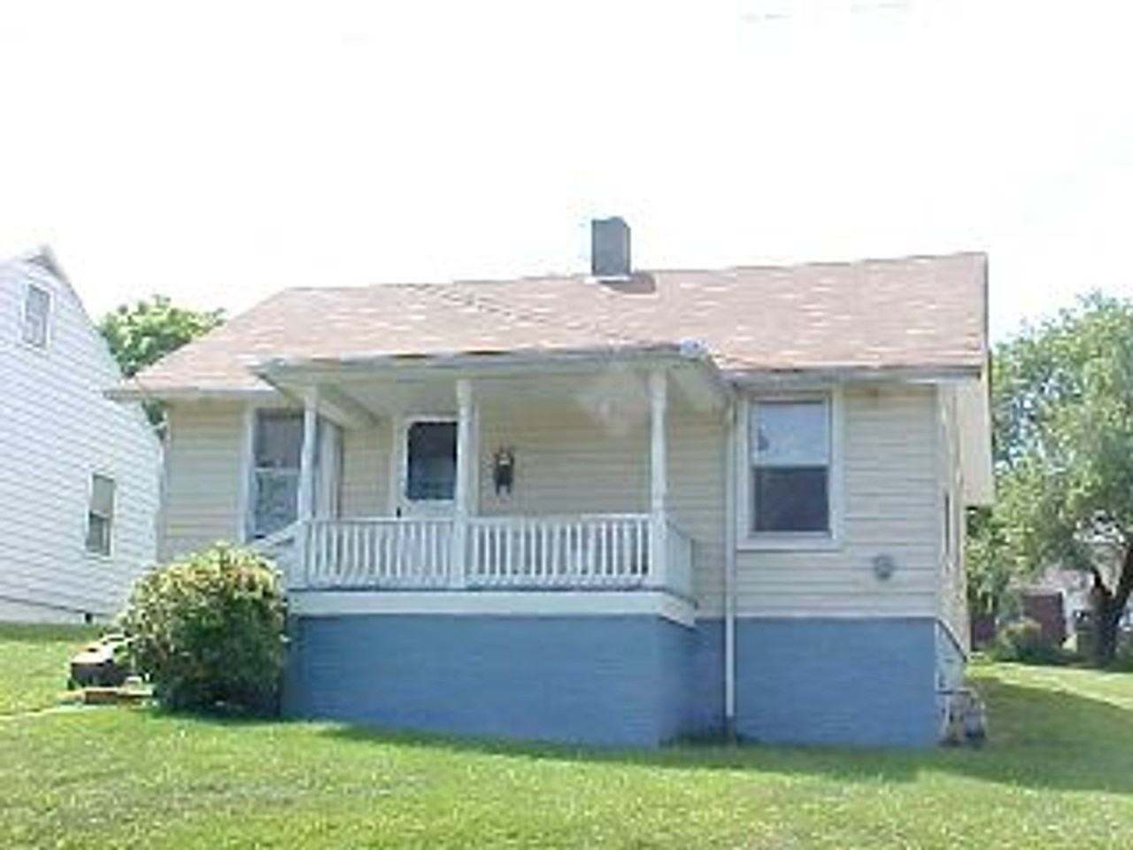 1926 Seabury Ave - Photo 2 of 6