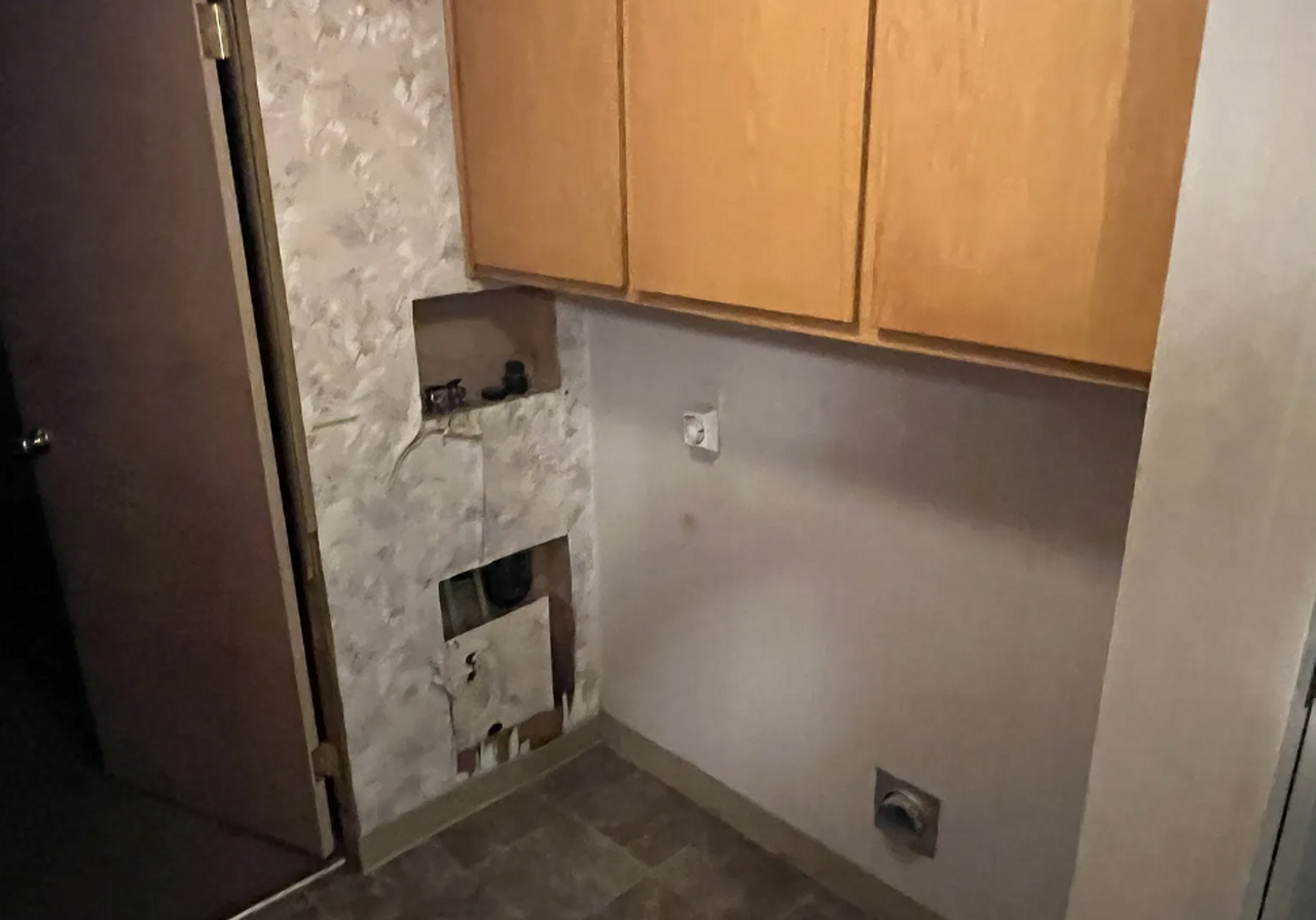 581 S 53rd St - Photo 3 of 11