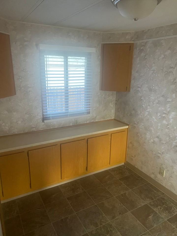 581 S 53rd St - Photo 7 of 11
