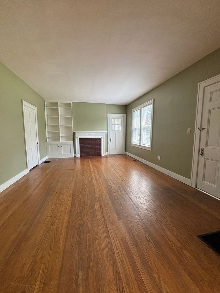 104 Fairway Dr - Photo 2 of 17