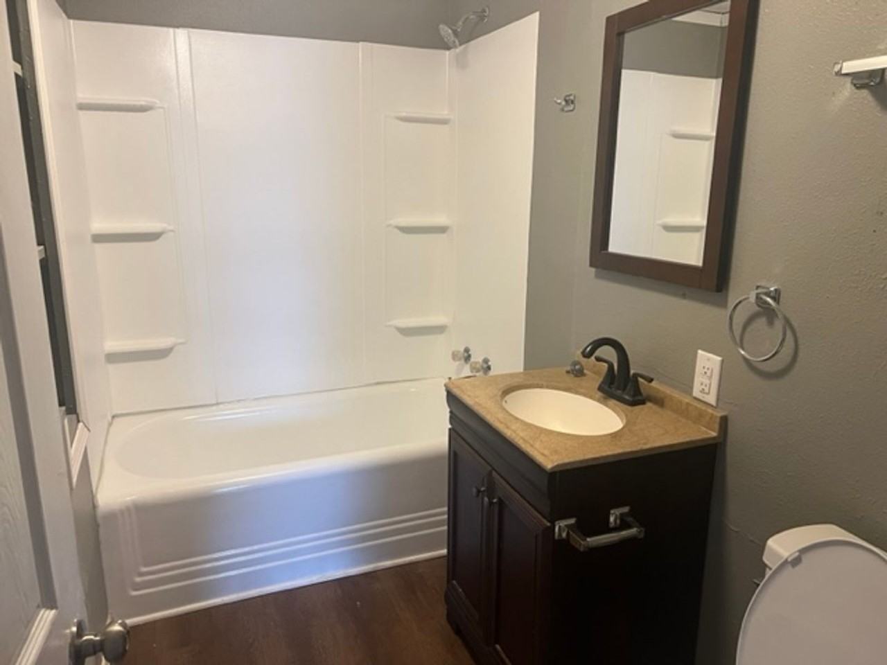1700 W Chestnut St - Photo 5 of 15