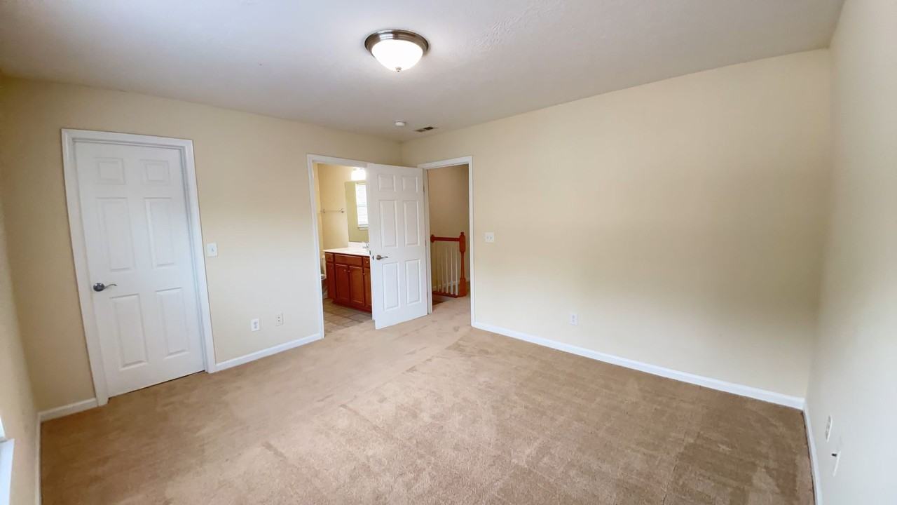 1725 Aden Ln - Photo 5 of 22