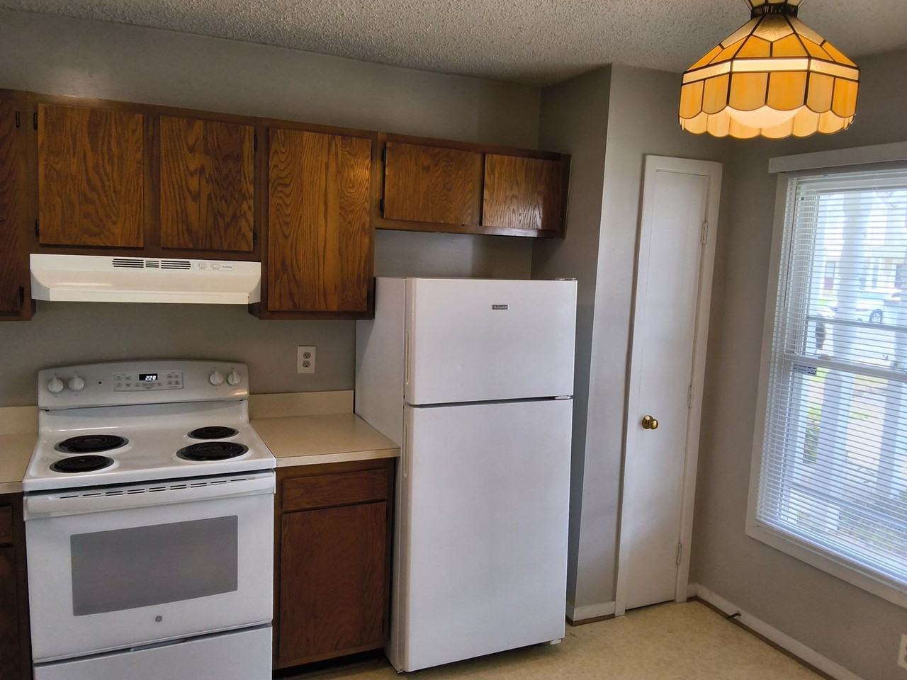 3044 Kim Dr - Photo 2 of 11