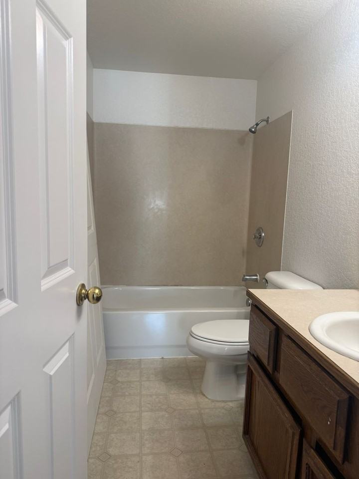 2902 13th St #2A - Photo 5 of 7