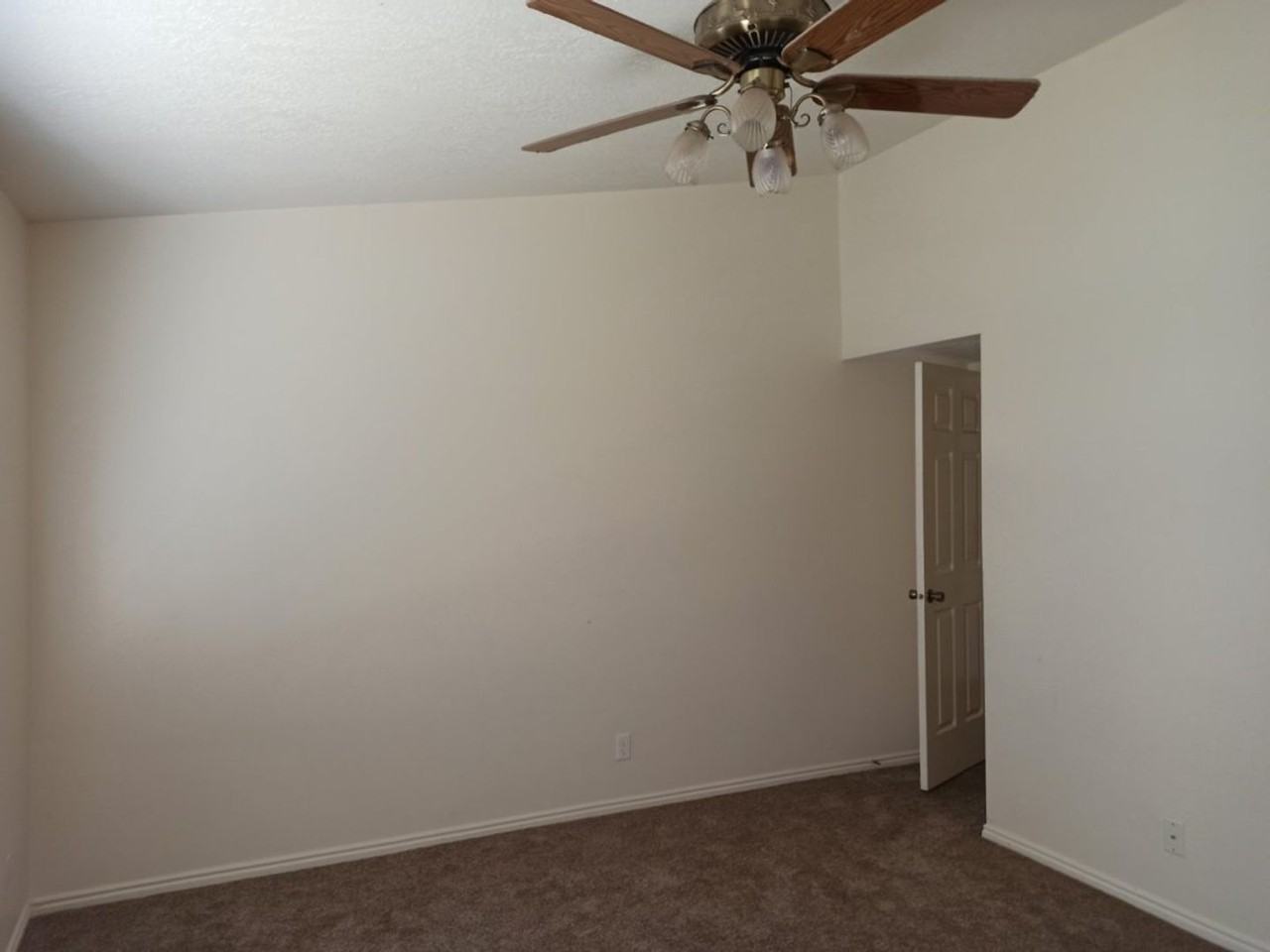 1075 N 1400 W #24 - Photo 4 of 13