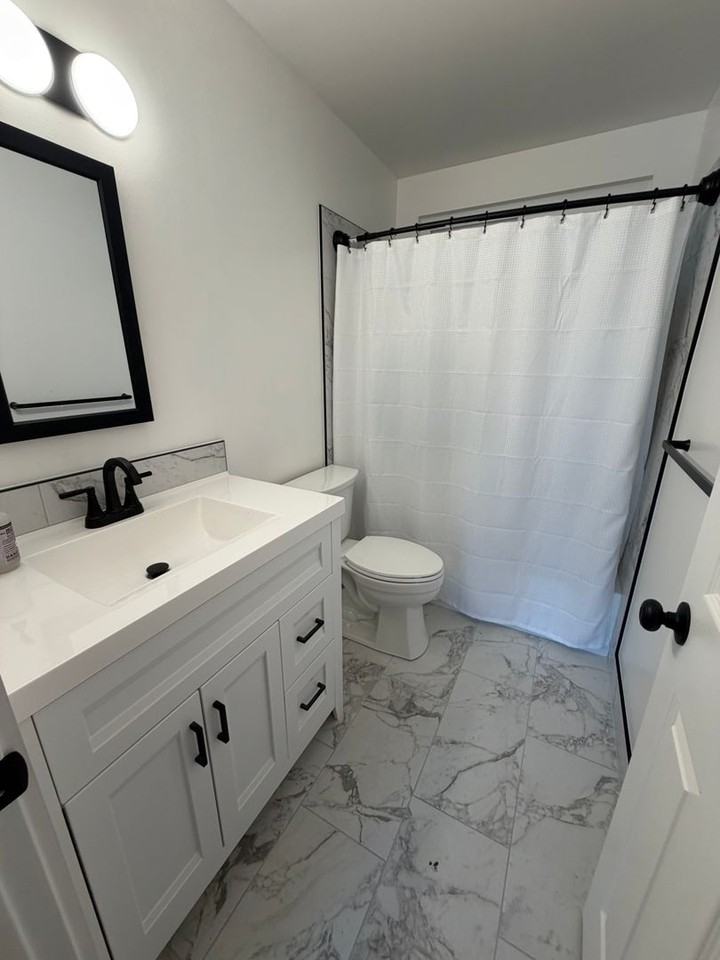 821 821 -827 Robinson Street - Photo 6 of 6
