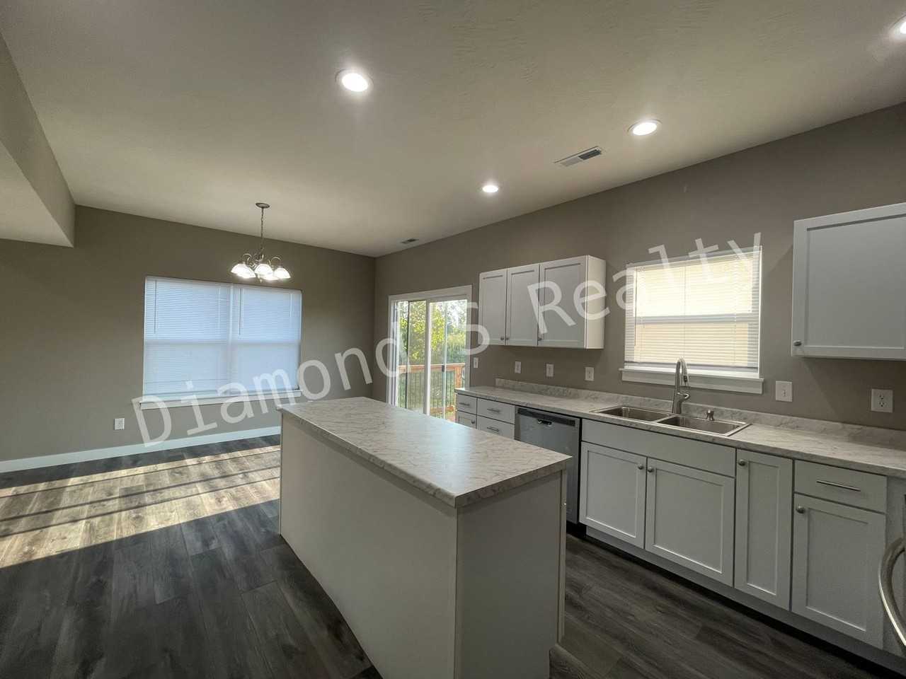 2108 N 26th St - Photo 7 of 24