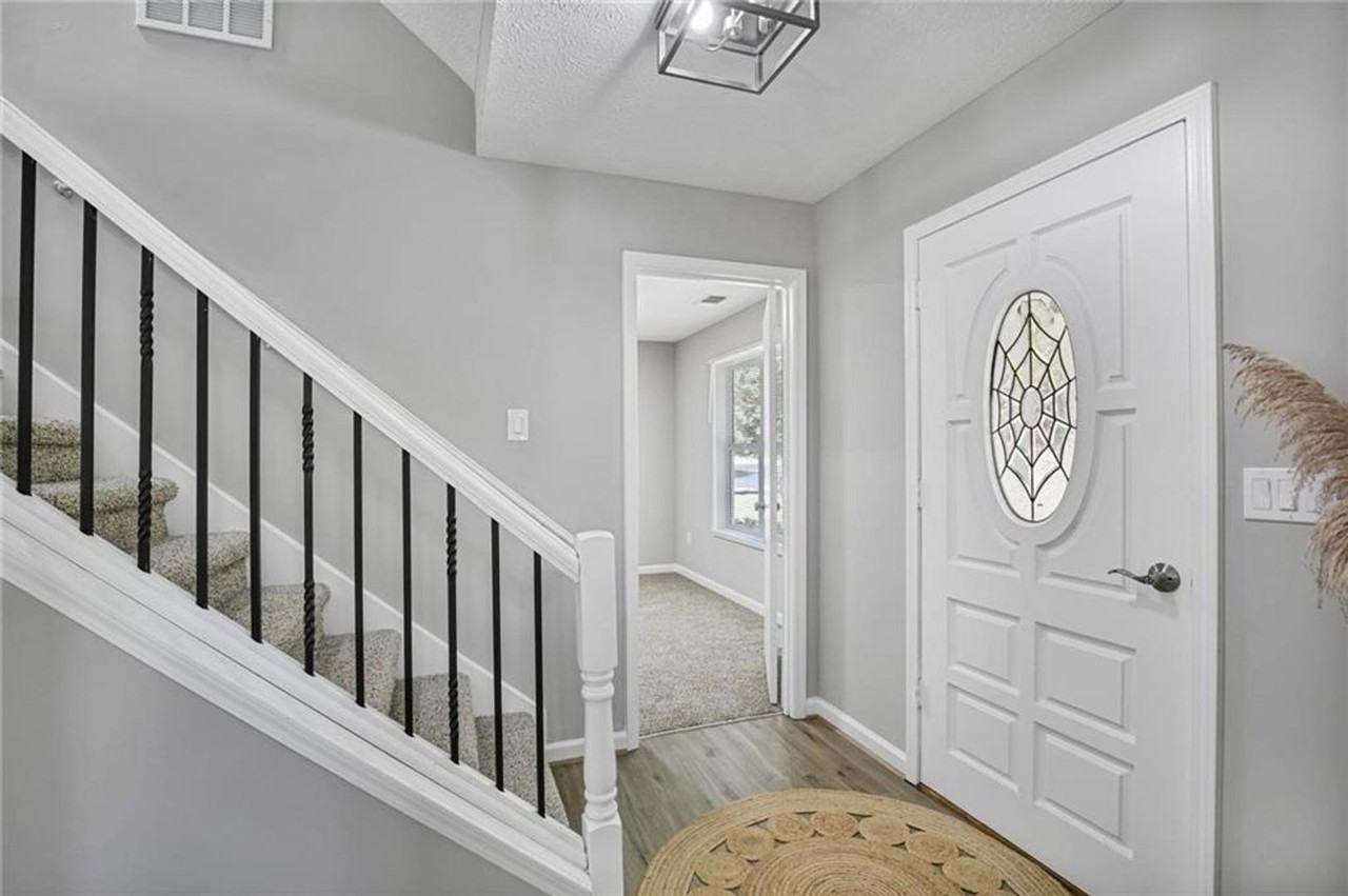 1312 Lake Paradise Rd - Photo 5 of 24