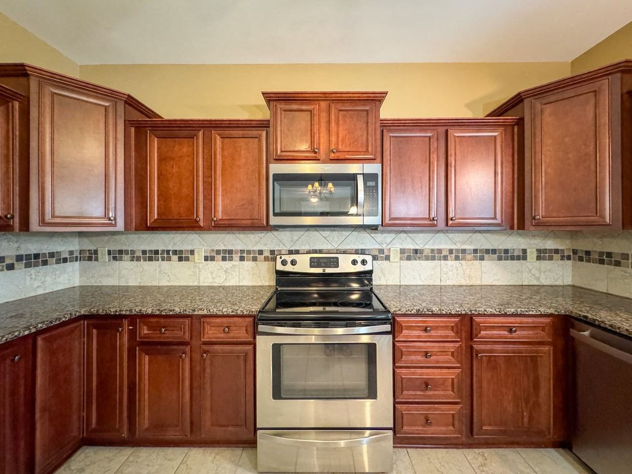 2900 Blackwater Ct - Photo 4 of 29