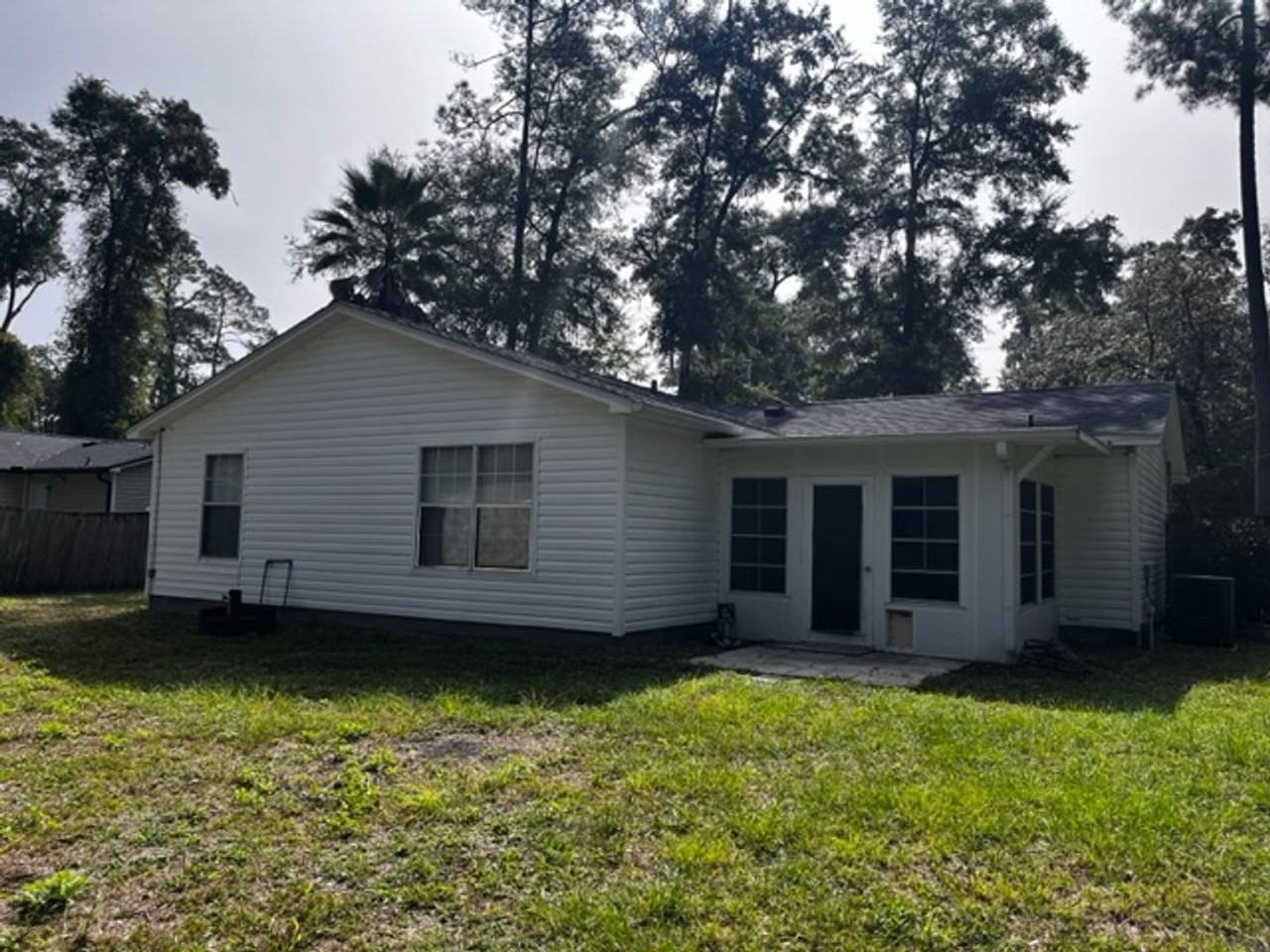 80 Hickory Ave - Photo 2 of 11