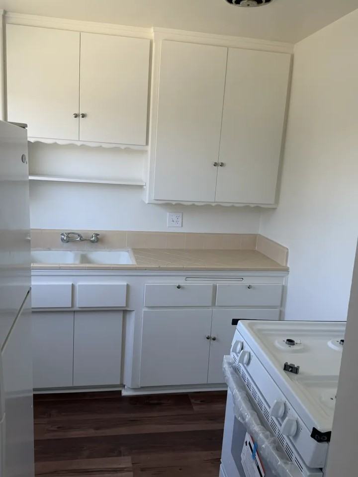 4928 E 60th St - Photo 2 of 10
