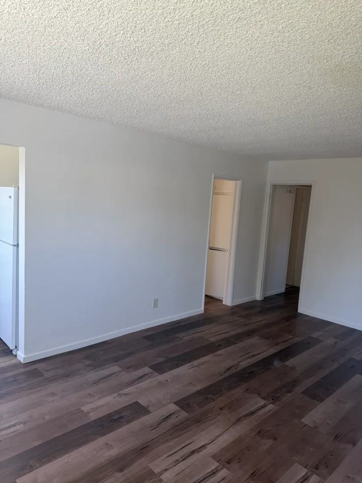 4928 E 60th St - Photo 4 of 10