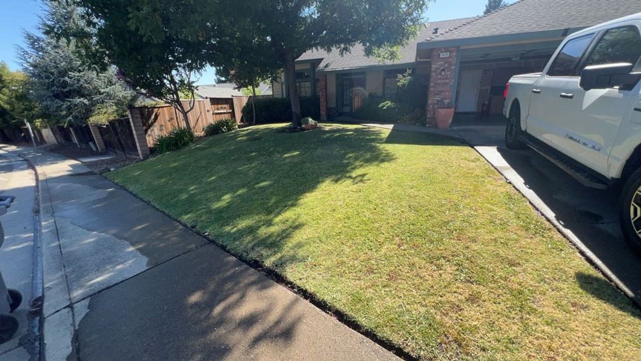 4630 Whitney Blvd - Photo 3 of 23