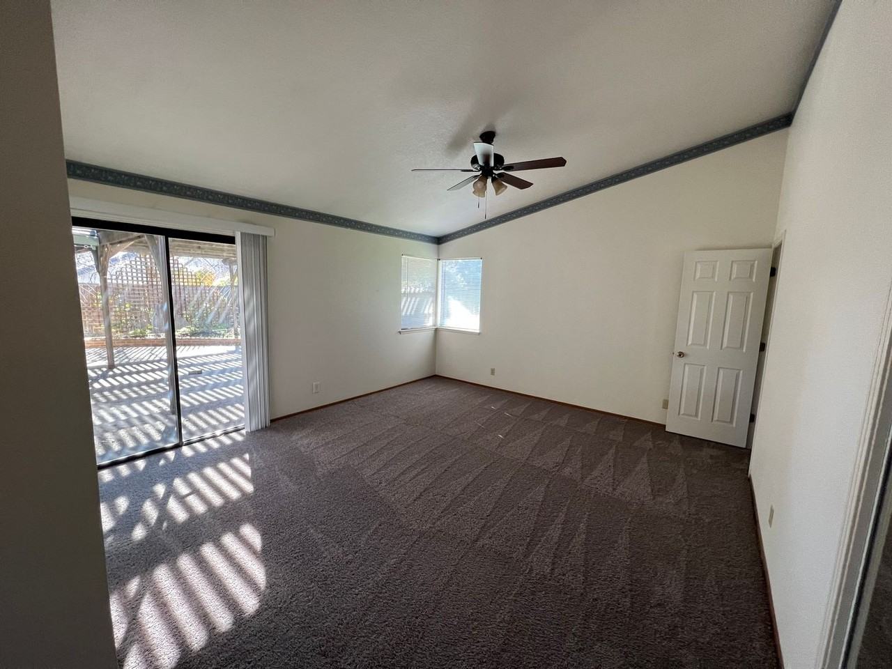 4630 Whitney Blvd - Photo 5 of 23