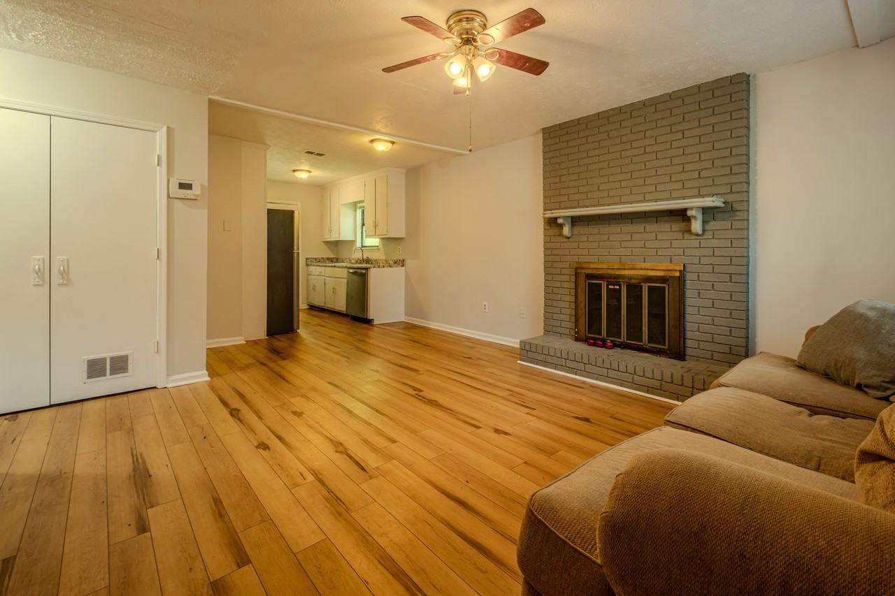 1180 Whit Davis Rd - Photo 2 of 14