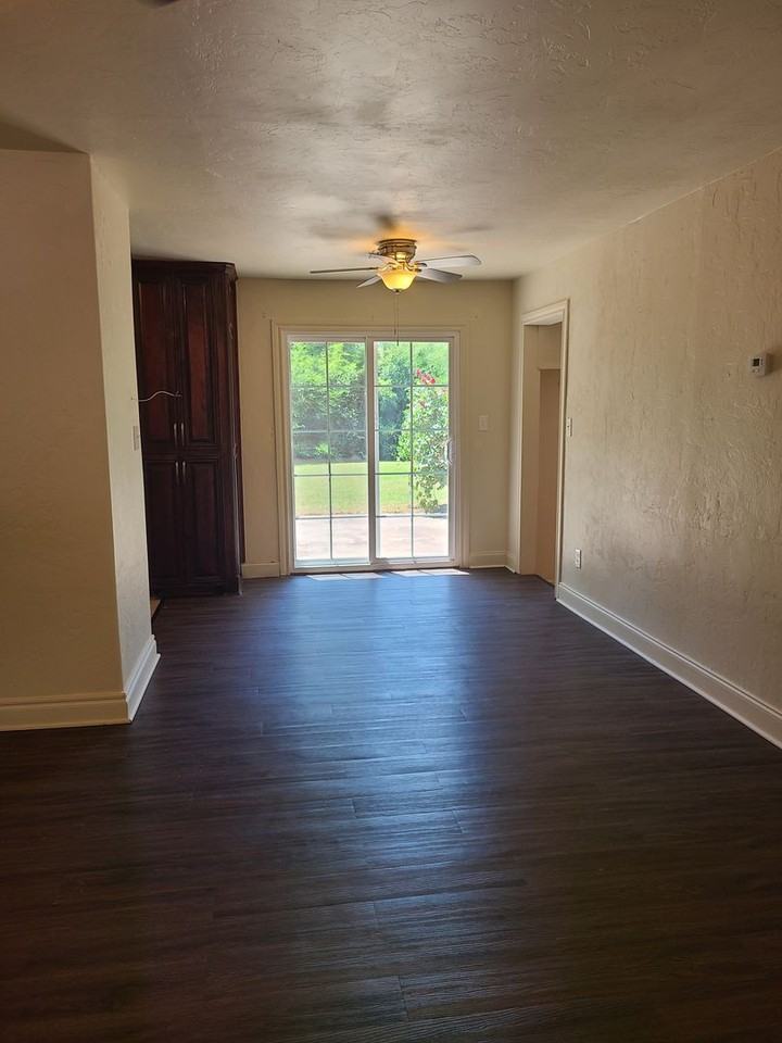 1216 Westlawn Dr - Photo 3 of 26