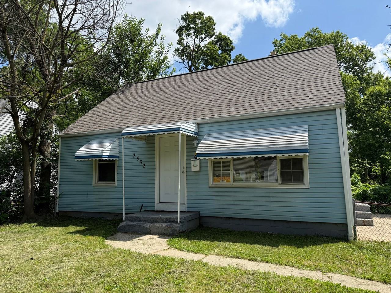 2552 Renwood Pl - Photo 2 of 18