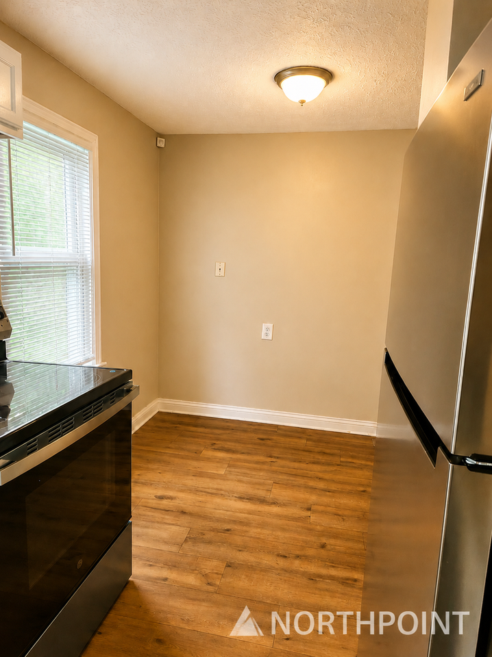 2552 Renwood Pl - Photo 7 of 18