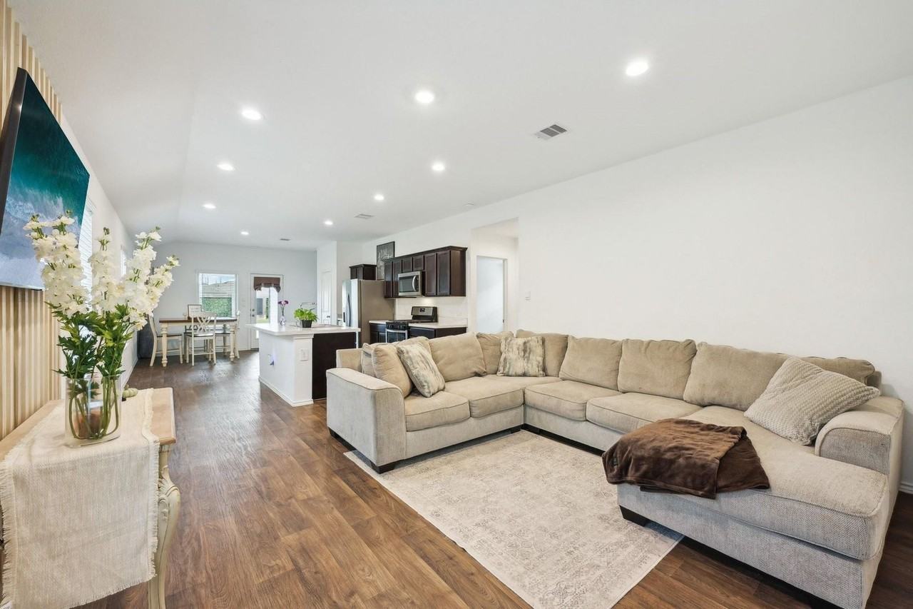 22530 Aspen Tarn Trl - Photo 3 of 25