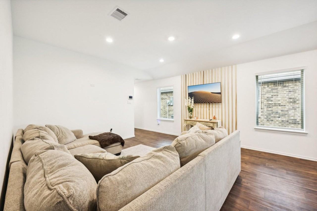 22530 Aspen Tarn Trl - Photo 5 of 25
