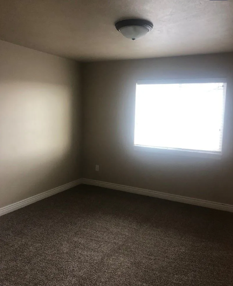 533 Countryside Ave - Photo 4 of 20