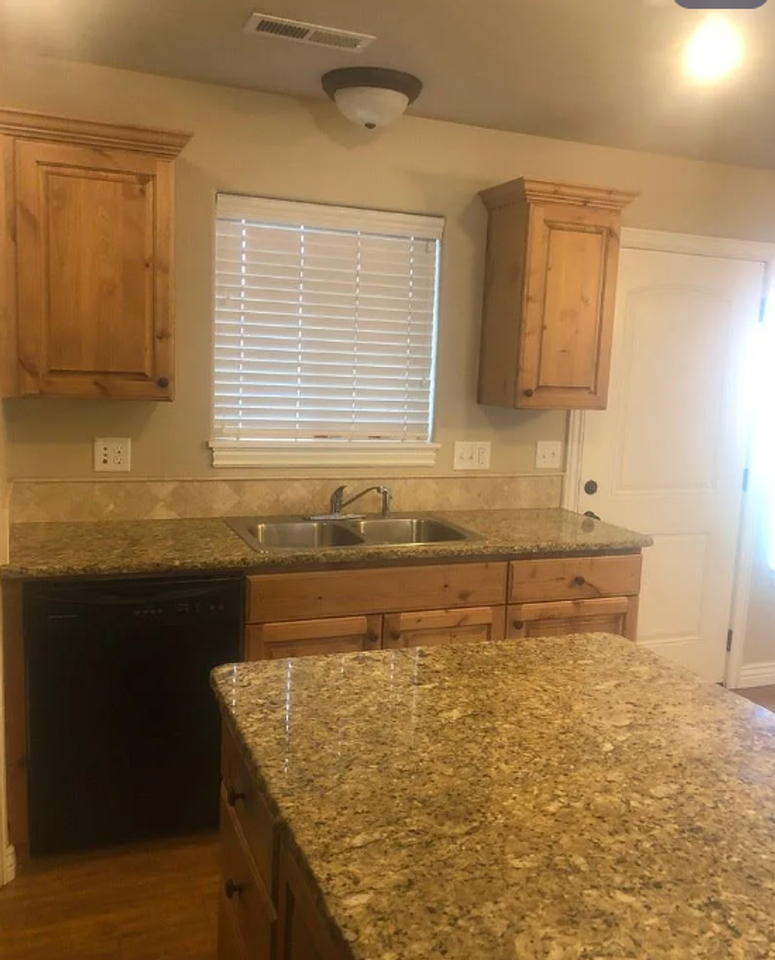 533 Countryside Ave - Photo 6 of 20